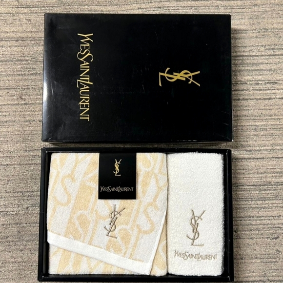 Yves Saint Laurent Other - YSL Vintage 90's Bath Towel Set 🆕!